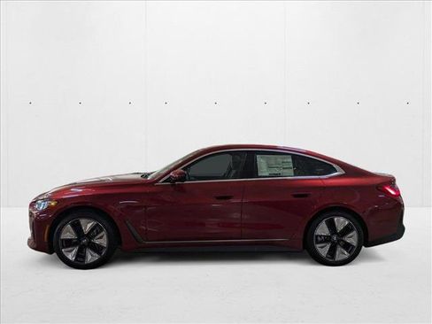 Used 2025 BMW i4 eDrive40 w/ Premium Package image 9