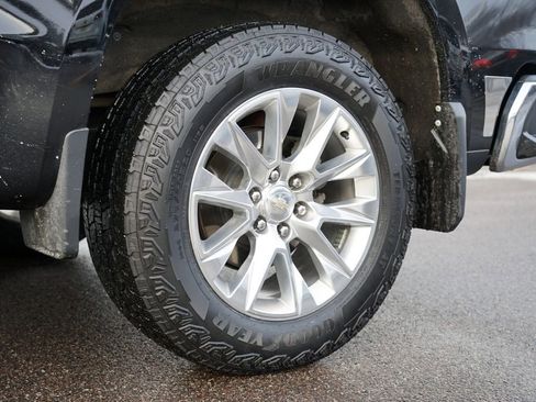 Used 2020 Chevrolet Silverado 1500 LTZ w/ LTZ Premium Package image 35