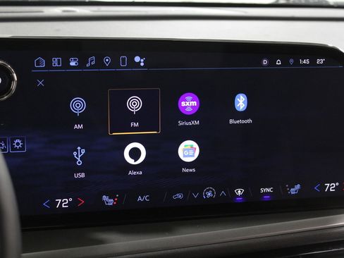 Certified 2024 Chevrolet Traverse LT w/ LPO, Floor Liner Package image 12