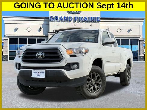 Used 2022 Toyota Tacoma SR5 RWD image 1