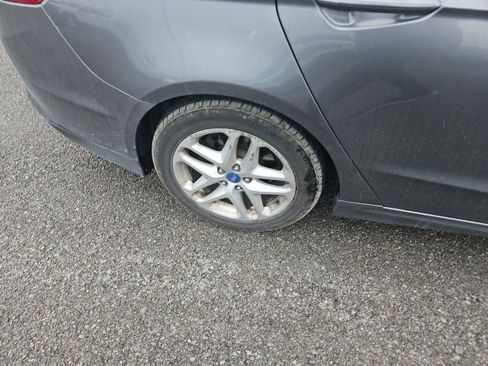 Used 2013 Ford Fusion SE FWD image 11