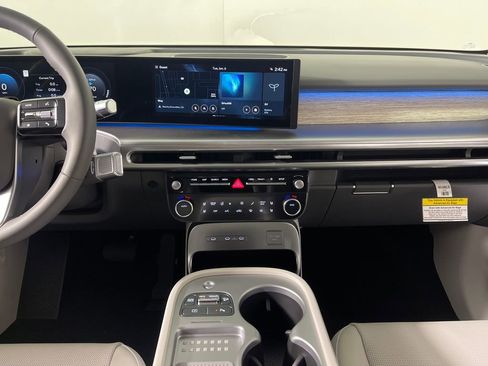 New 2026 Hyundai Ioniq 9 Limited image 16