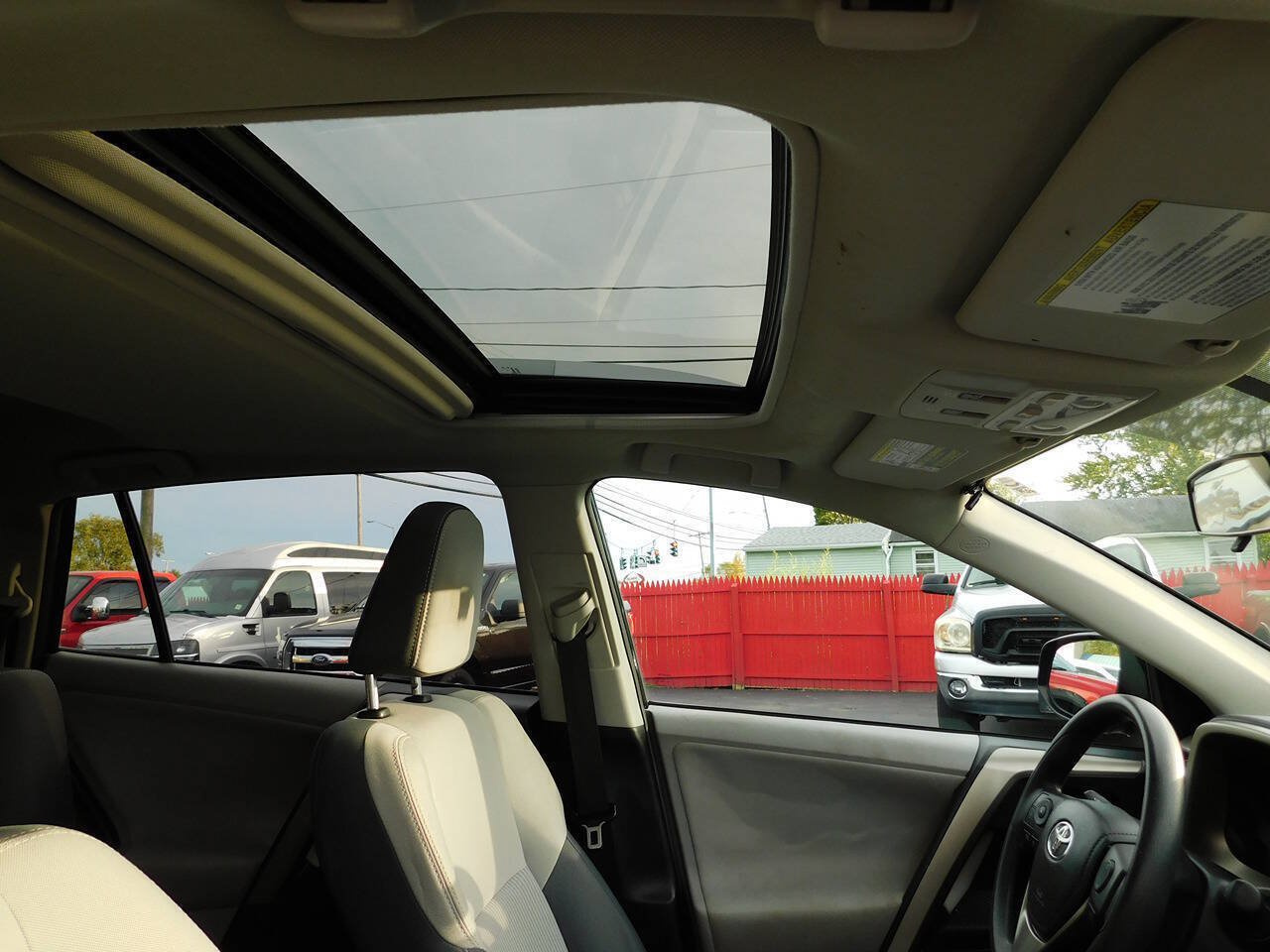 Used 2013 Toyota RAV4 XLE AWD/4WD image 18