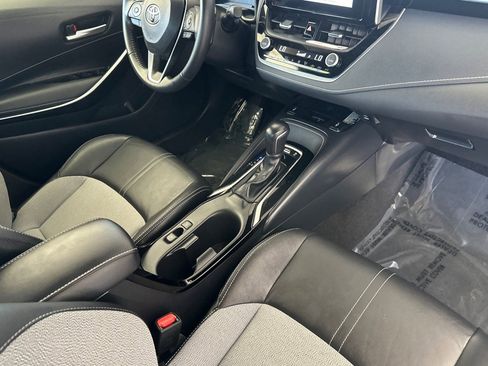 Used 2025 Toyota Corolla XSE FWD image 17