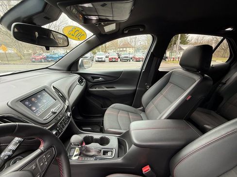 Used 2023 Chevrolet Equinox RS image 18