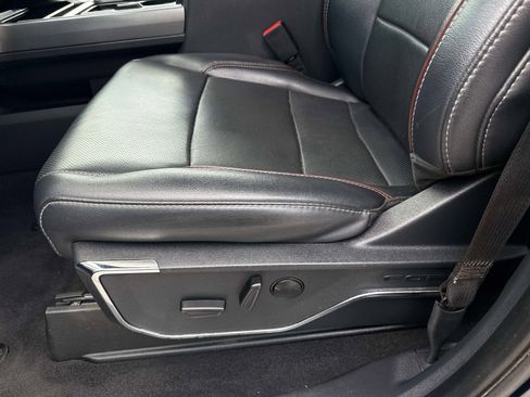 Used 2024 Ford F250 Lariat image 38