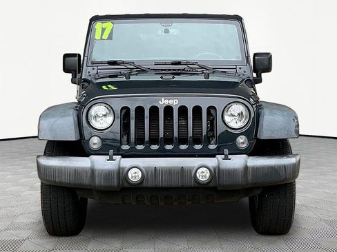 Used 2017 Jeep Wrangler Unlimited Sport w/ Quick Order Package 24S AWD/4WD image 2
