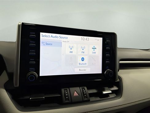 Used 2019 Toyota RAV4 Limited AWD/4WD image 22