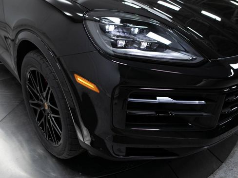 Certified 2026 Porsche Cayenne S AWD/4WD image 12