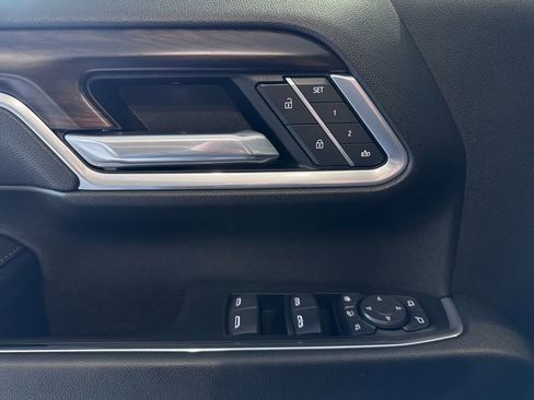 Certified 2025 GMC Sierra 2500 SLT image 25