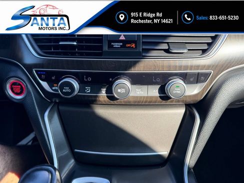 Used 2018 Honda Accord Touring image 11