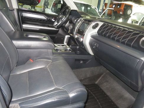 Used 2017 Toyota Tundra Platinum AWD/4WD image 38