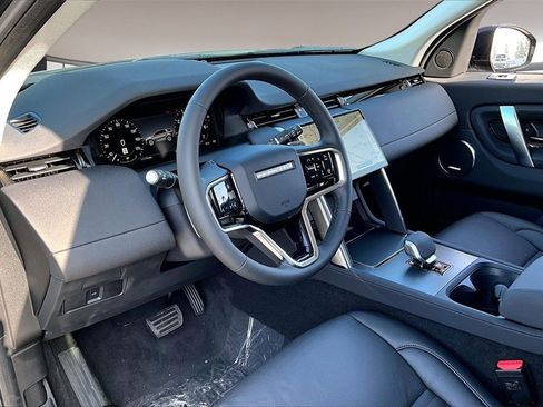 New 2025 Land Rover Discovery Sport S image 7