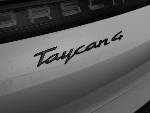 Certified 2025 Porsche Taycan AWD/4WD image 8