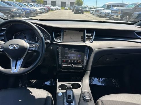 Used 2025 INFINITI QX55 Essential AWD/4WD image 16