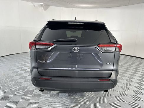 Used 2021 Toyota RAV4 XLE Premium FWD image 7