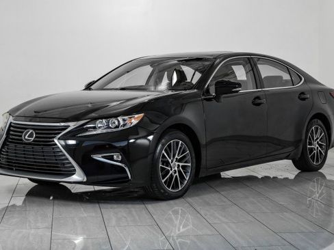 Used 2017 Lexus ES 350 image 4