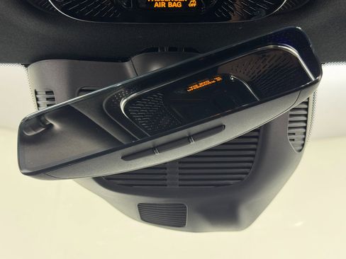 Used 2024 Mercedes-Benz GLC 43 AMG 4MATIC image 43