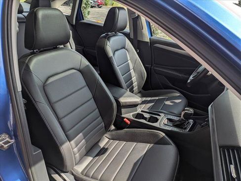 Certified 2024 Volkswagen Jetta SE w/ Panoramic Sunroof Package FWD image 13