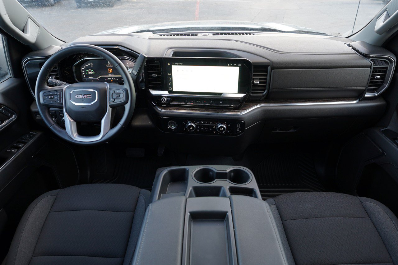 Certified 2024 GMC Sierra 1500 Elevation AWD/4WD image 7