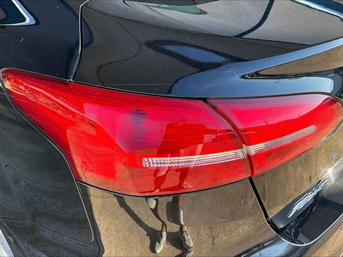 Used 2015 Ford Focus SE FWD image 29