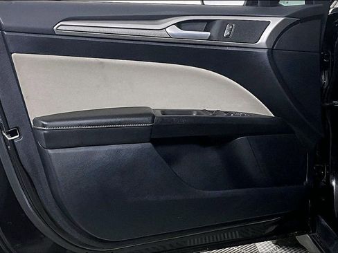 Used 2020 Ford Fusion S FWD image 22