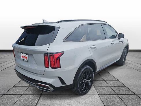 Used 2023 Kia Sorento SX AWD/4WD image 5