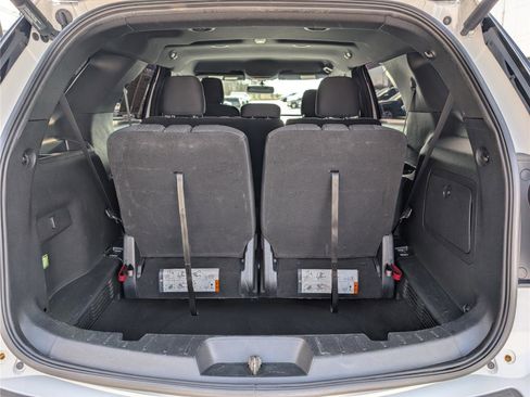 Used 2019 Ford Explorer XLT w/ Equipment Group 201A AWD/4WD image 14