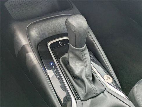 Used 2025 Toyota Corolla LE FWD image 12