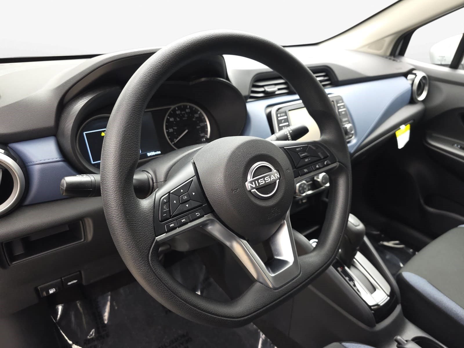 Used 2025 Nissan Versa SV w/ Trunk Package FWD image 13