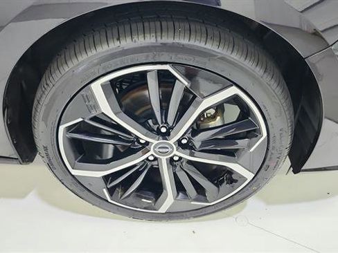 Certified 2025 Nissan Altima 2.5 SR FWD image 28