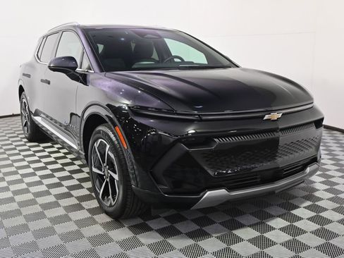 Used 2025 Chevrolet Equinox EV LT image 8