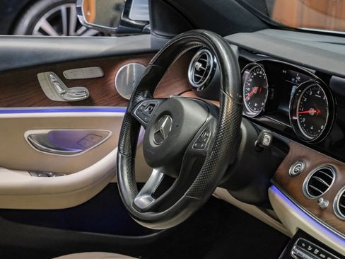 Used 2017 Mercedes-Benz E 300 image 12