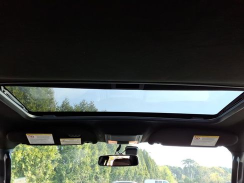 Used 2016 Ford Expedition EL Platinum image 11