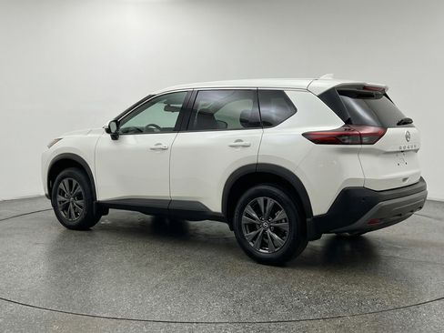 Used 2025 Nissan Rogue SV AWD/4WD image 6