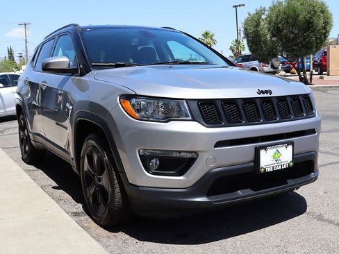 Used 2020 Jeep Compass Latitude FWD image 18
