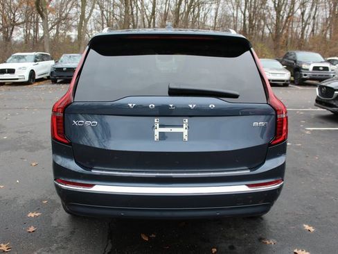 New 2026 Volvo XC90 B5 Core w/ Protection Package Premier image 4