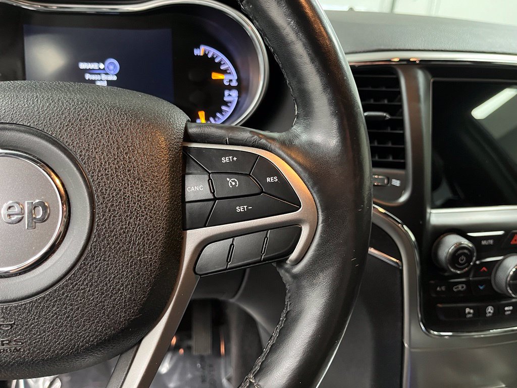 Used 2018 Jeep Grand Cherokee Limited AWD/4WD image 31