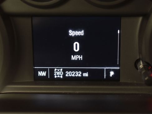 Used 2022 Chevrolet Silverado 1500 Custom Trail Boss image 15