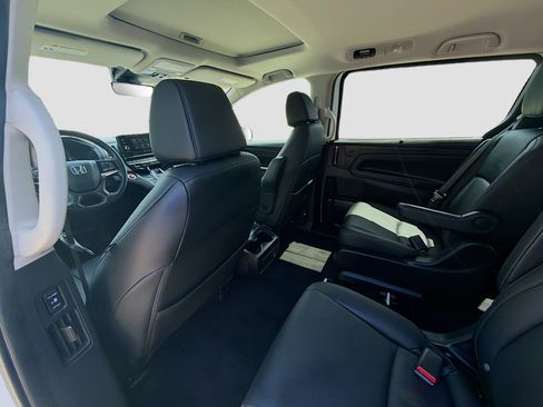 Used 2025 Honda Odyssey EX-L image 24
