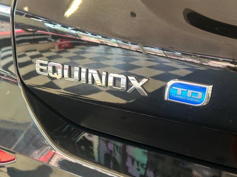 Used 2019 Chevrolet Equinox LT w/ Sun & Navigation Package AWD/4WD image 13