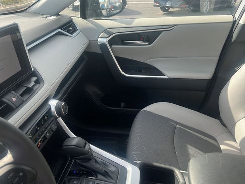 Used 2023 Toyota RAV4 XLE w/ Convenience Package image 20