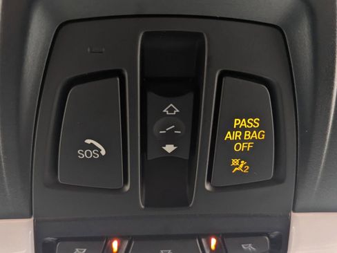 Used 2021 BMW X1 xDrive28i w/ Premium Package image 16