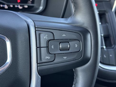 Used 2023 GMC Yukon SLT image 12