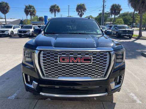 Used 2022 GMC Yukon XL Denali RWD image 2