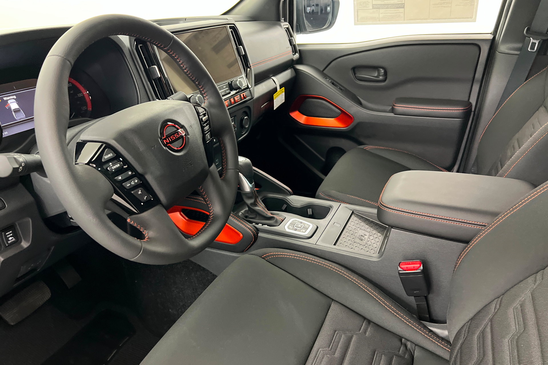 New 2026 Nissan Frontier PRO-4X w/ Pro-4x Convenience Package AWD/4WD image 15