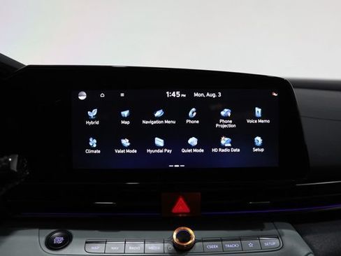 Used 2026 Hyundai Elantra Limited FWD image 25