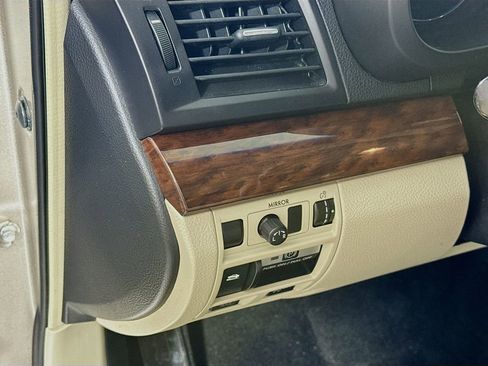 Used 2014 Subaru Legacy 2.5i Limited w/ Moonroof Package image 10