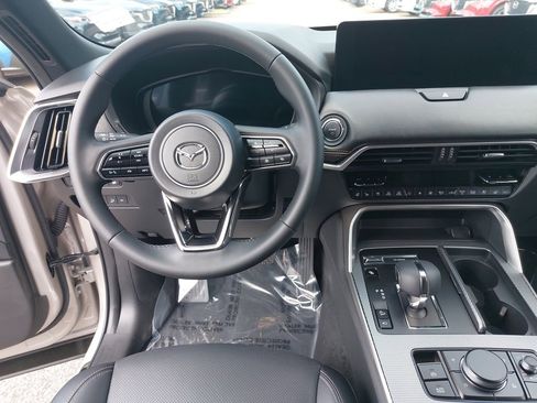 New 2025 MAZDA CX-90 Plug-In Hybrid w/ Premium Plus AWD/4WD image 18