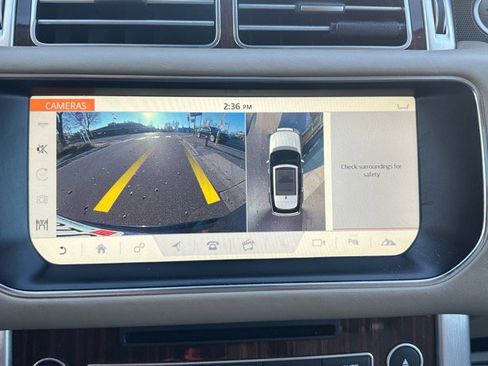 Used 2017 Land Rover Range Rover HSE image 11